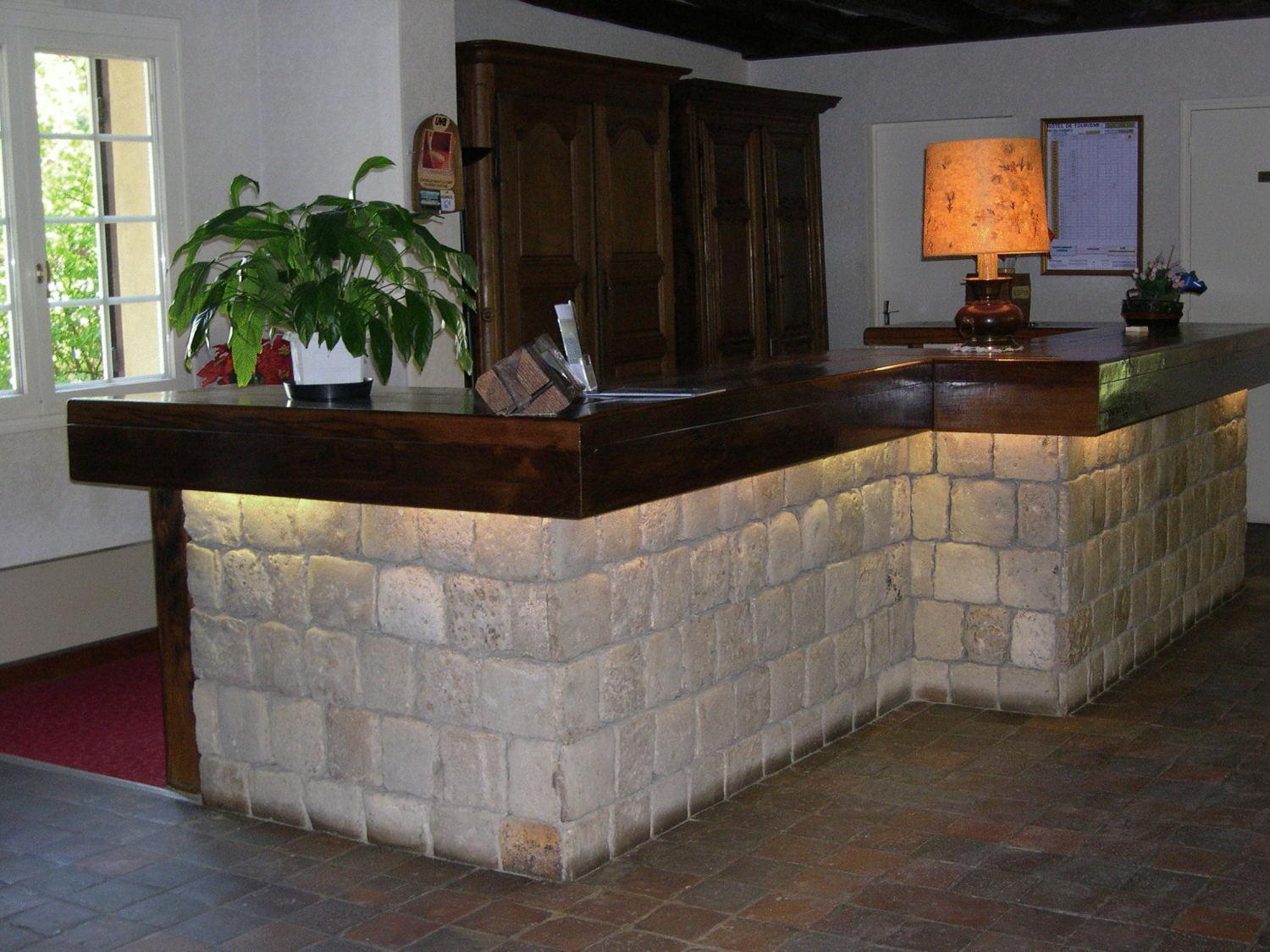 Logis Hotel Relais Paris Bale - Restaurant La Mangeoire Montieramey Esterno foto