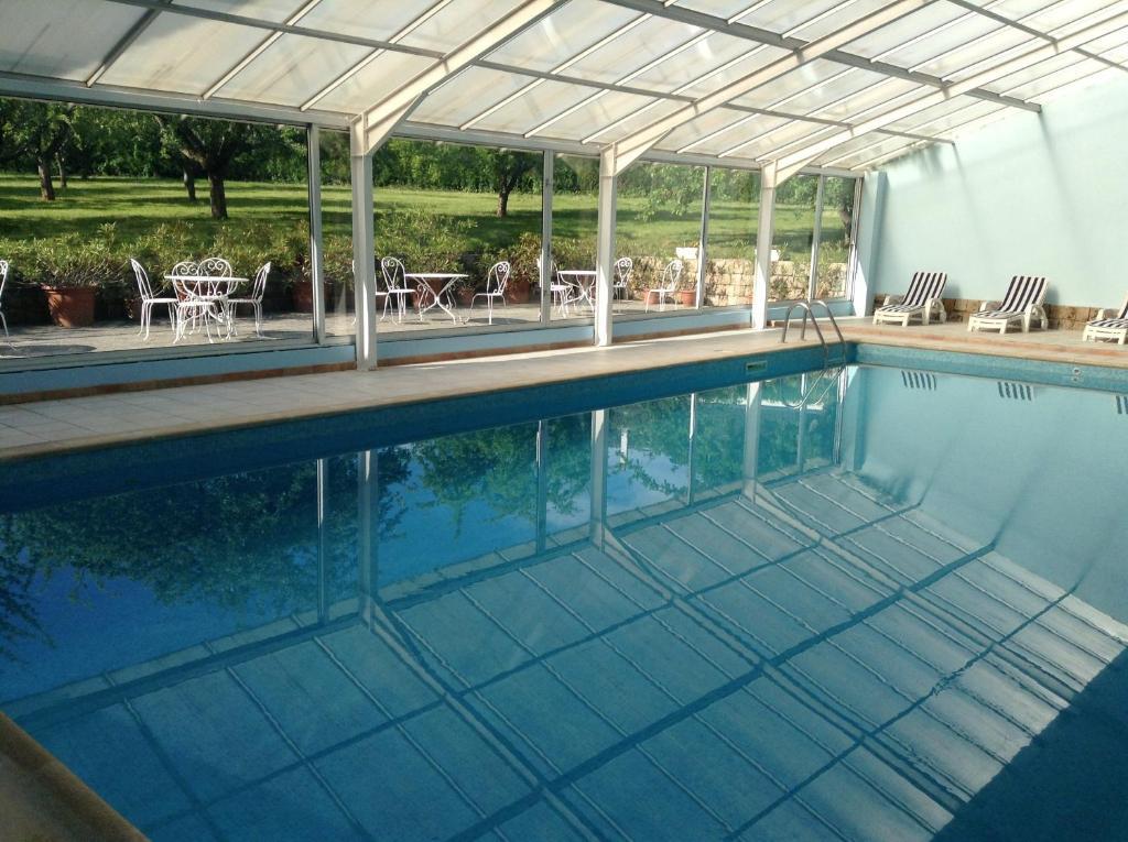 Logis Hotel Relais Paris Bale - Restaurant La Mangeoire Montieramey Esterno foto
